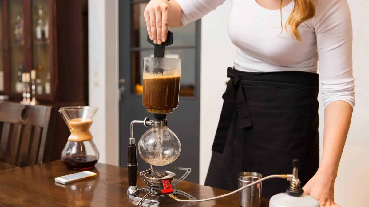 https://bougiebean.com/wp-content/uploads/2023/02/Best-siphon-or-vacuum-pot-coffee-maker-1200x675.jpg